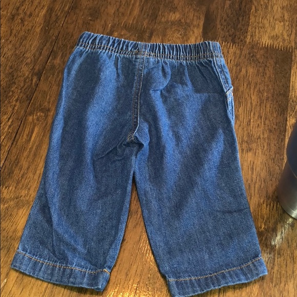 Carter’s super soft baby jeans! Perfect condition - Picture 2 of 3
